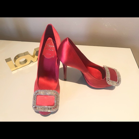 Roger Vivier Hot Pink Strass Crystal Buckle Pumps - Picture 2 of 2